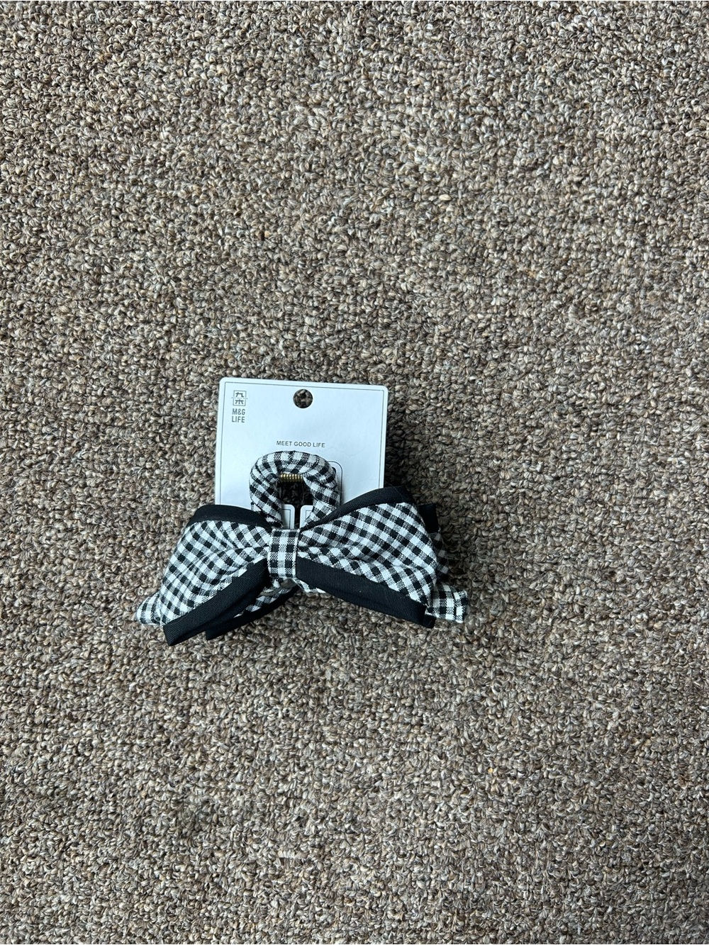 NWT Bow Claw Clip